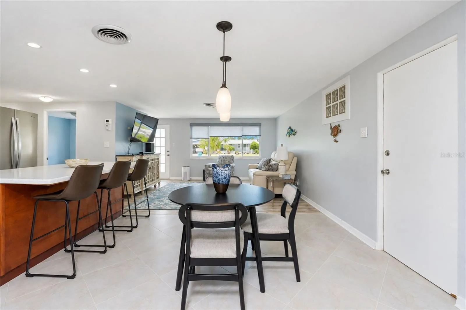 1545 BARBARA PL