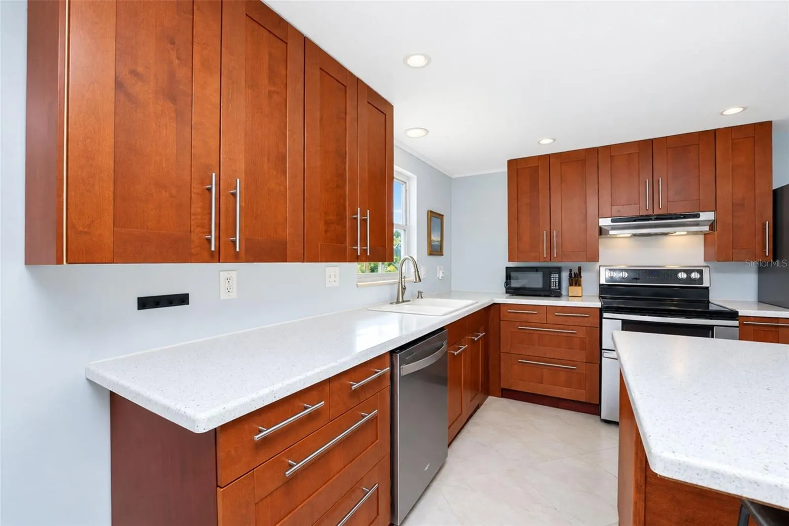 1545 BARBARA PL