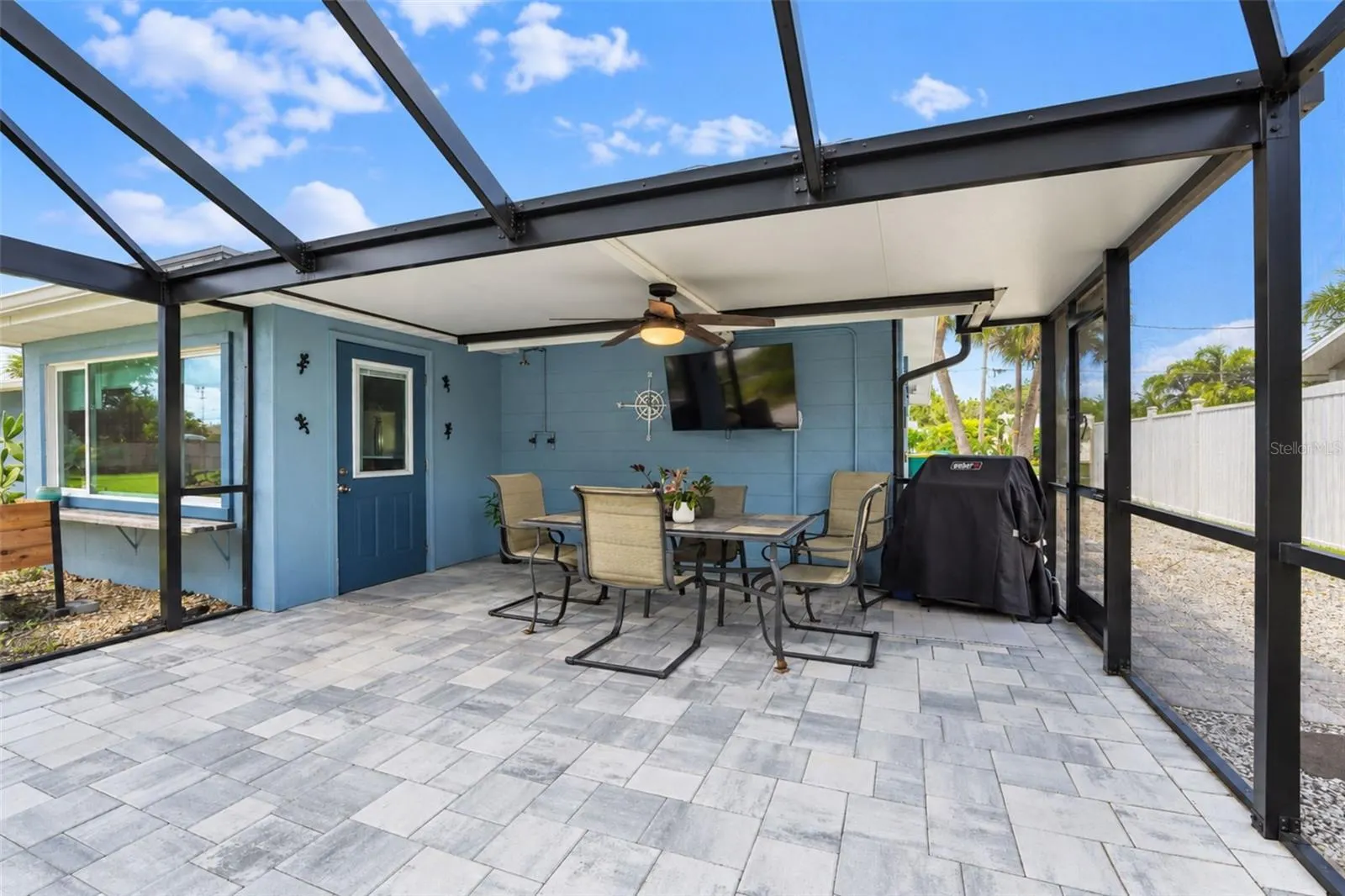 1545 BARBARA PL