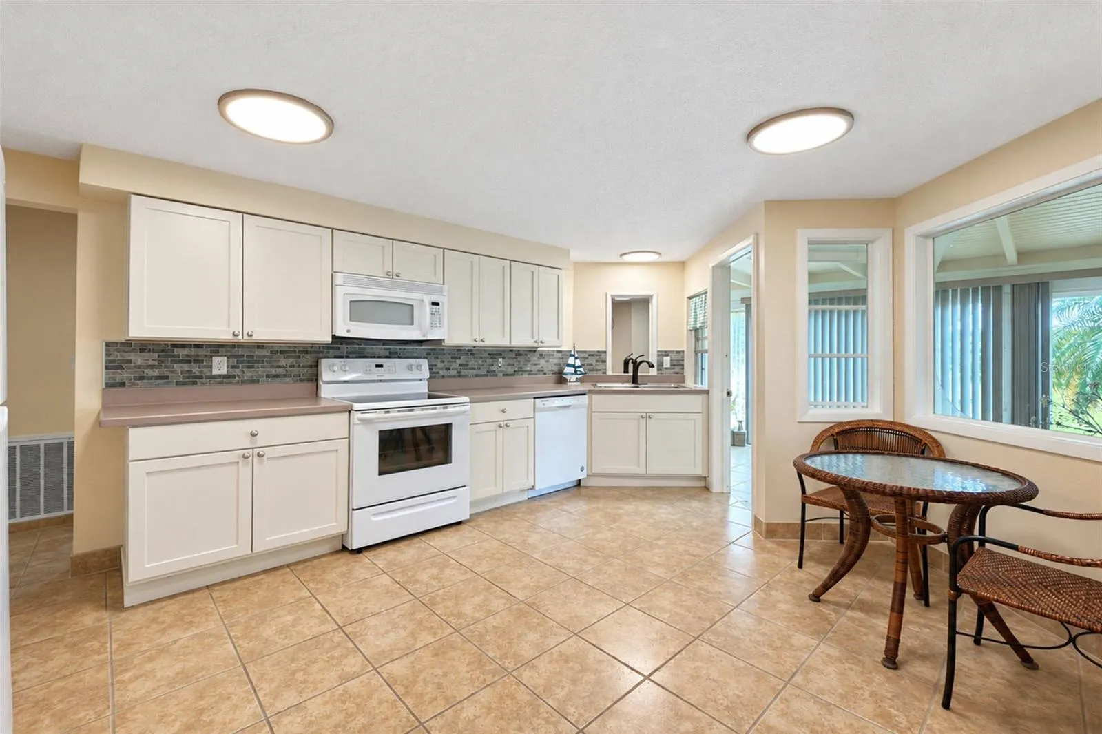 21 OAKWOOD DR N #21 #21