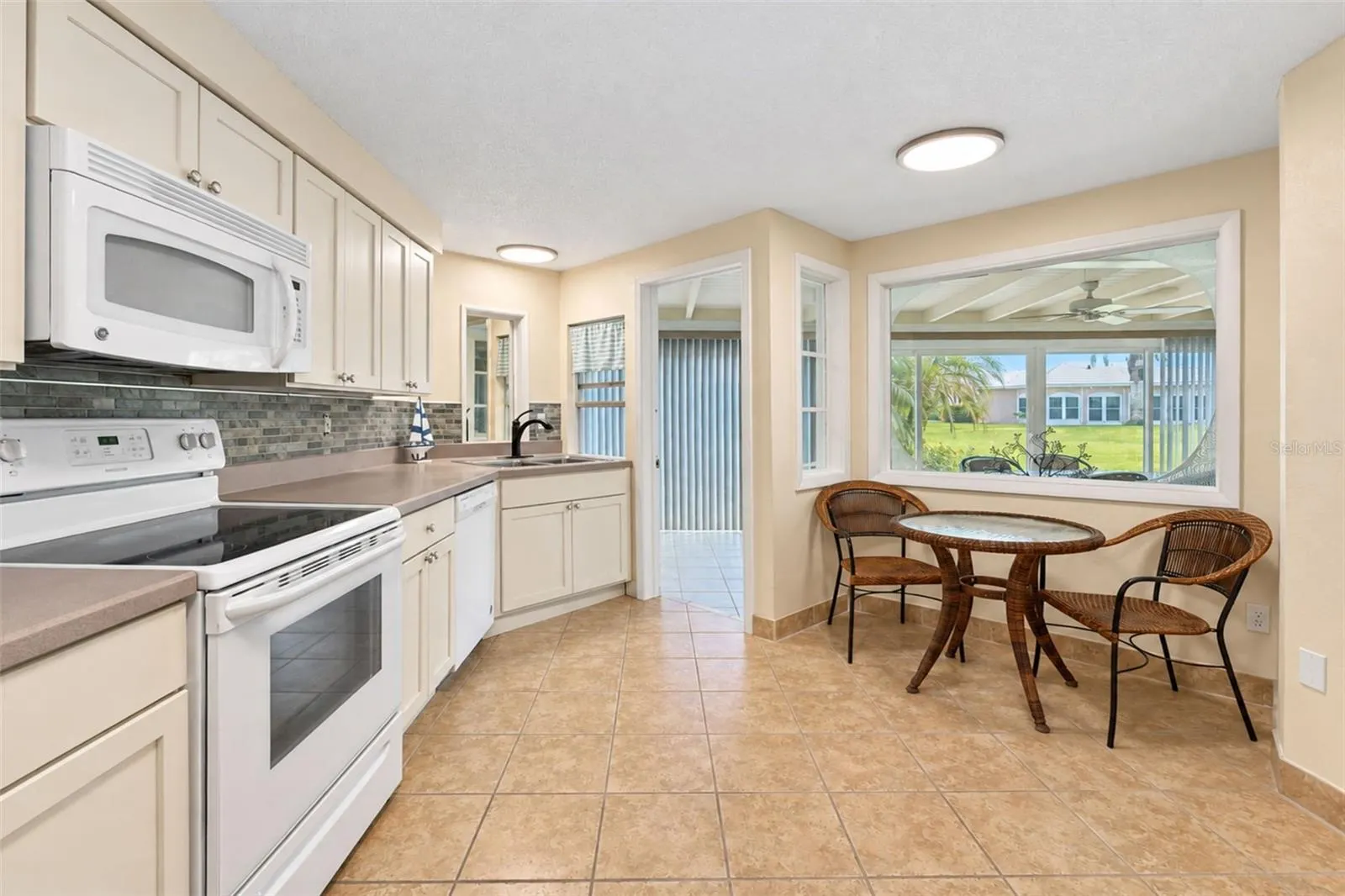 21 OAKWOOD DR N #21 #21