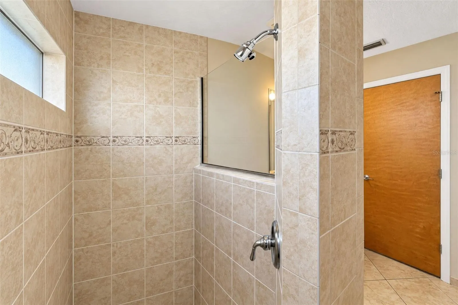 1881 NEPTUNE DR
