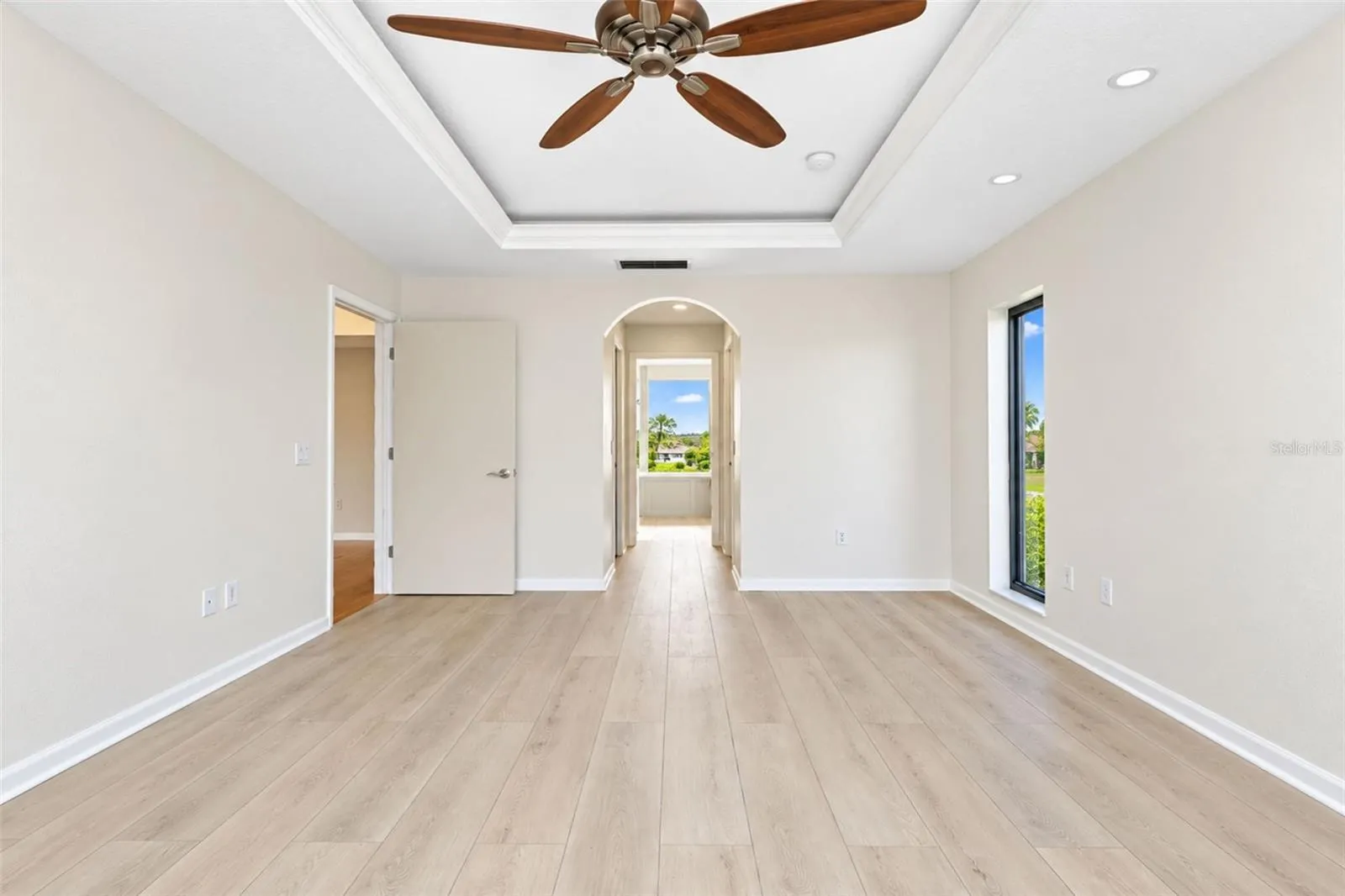 1881 NEPTUNE DR