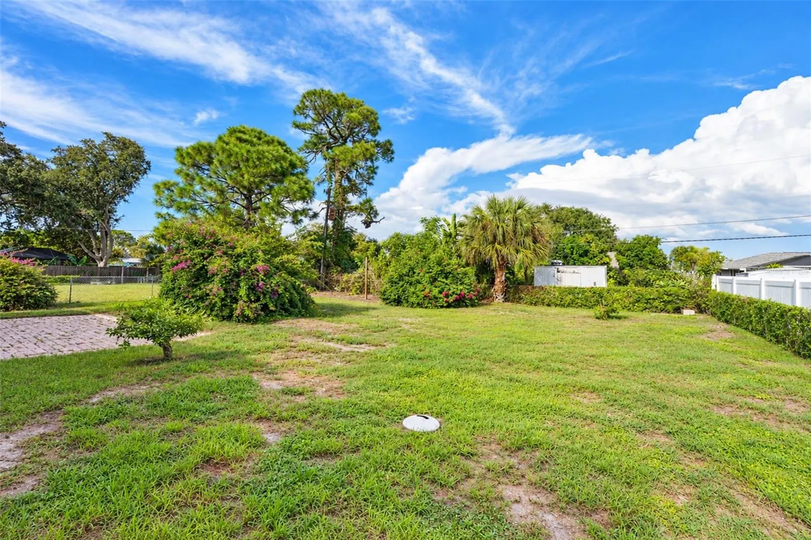 1881 NEPTUNE DR