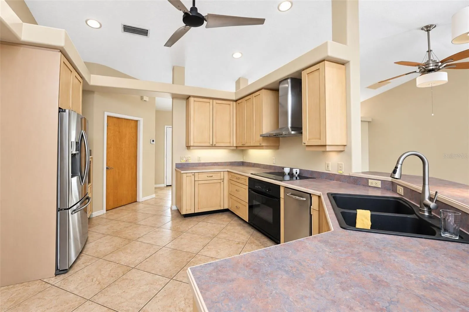 1881 NEPTUNE DR