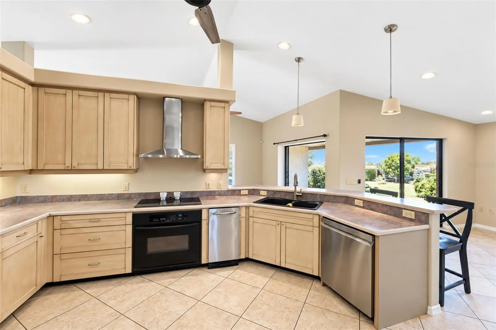 1881 NEPTUNE DR