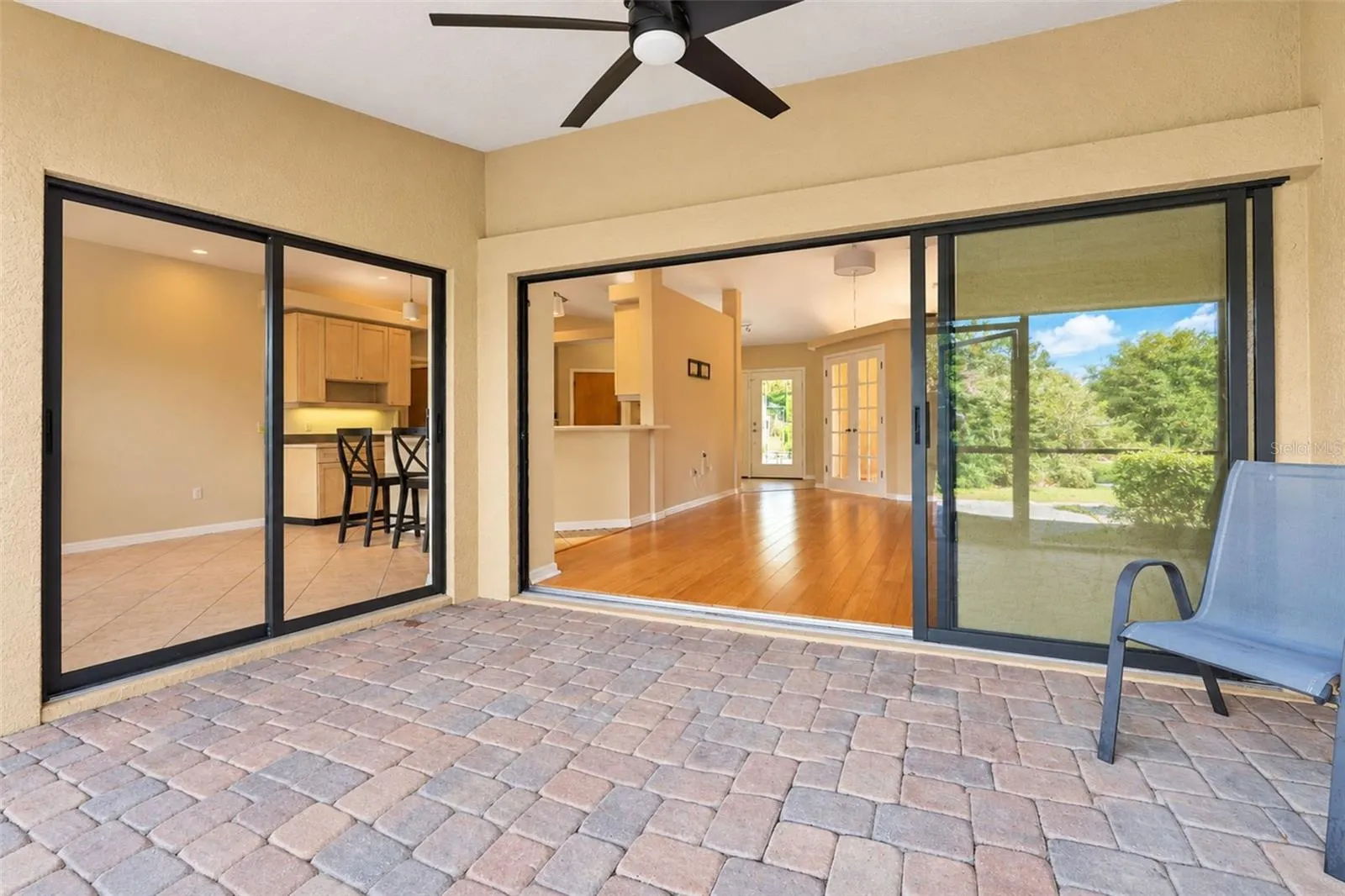 1881 NEPTUNE DR