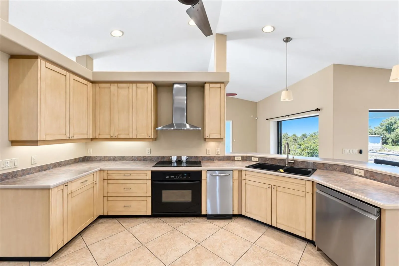 1881 NEPTUNE DR