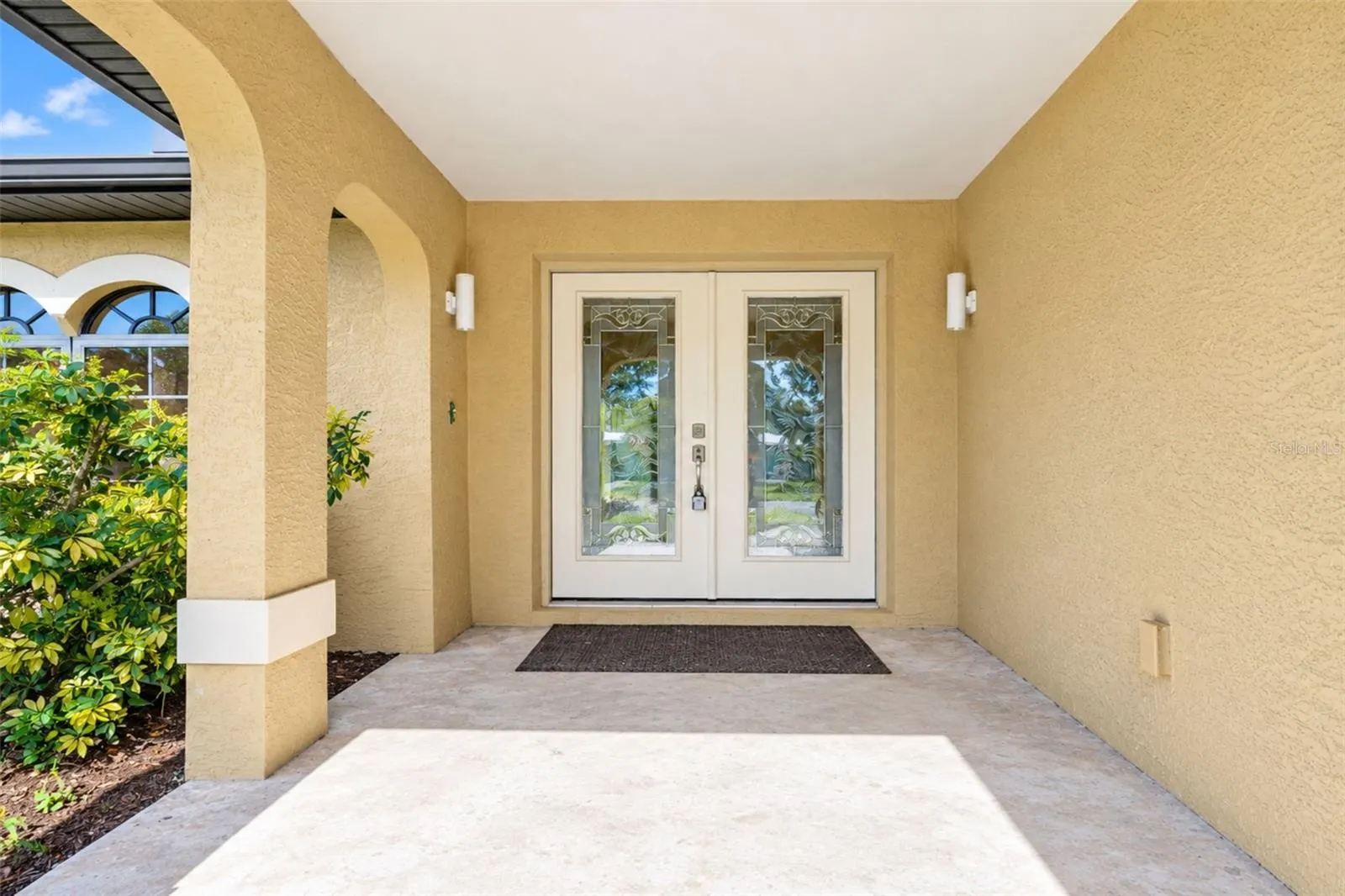 1881 NEPTUNE DR