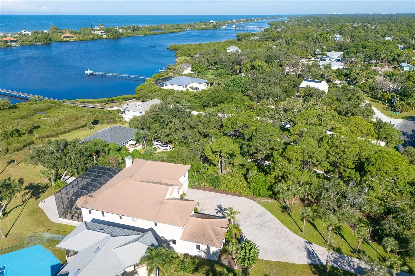 1930 BAYSHORE DR
