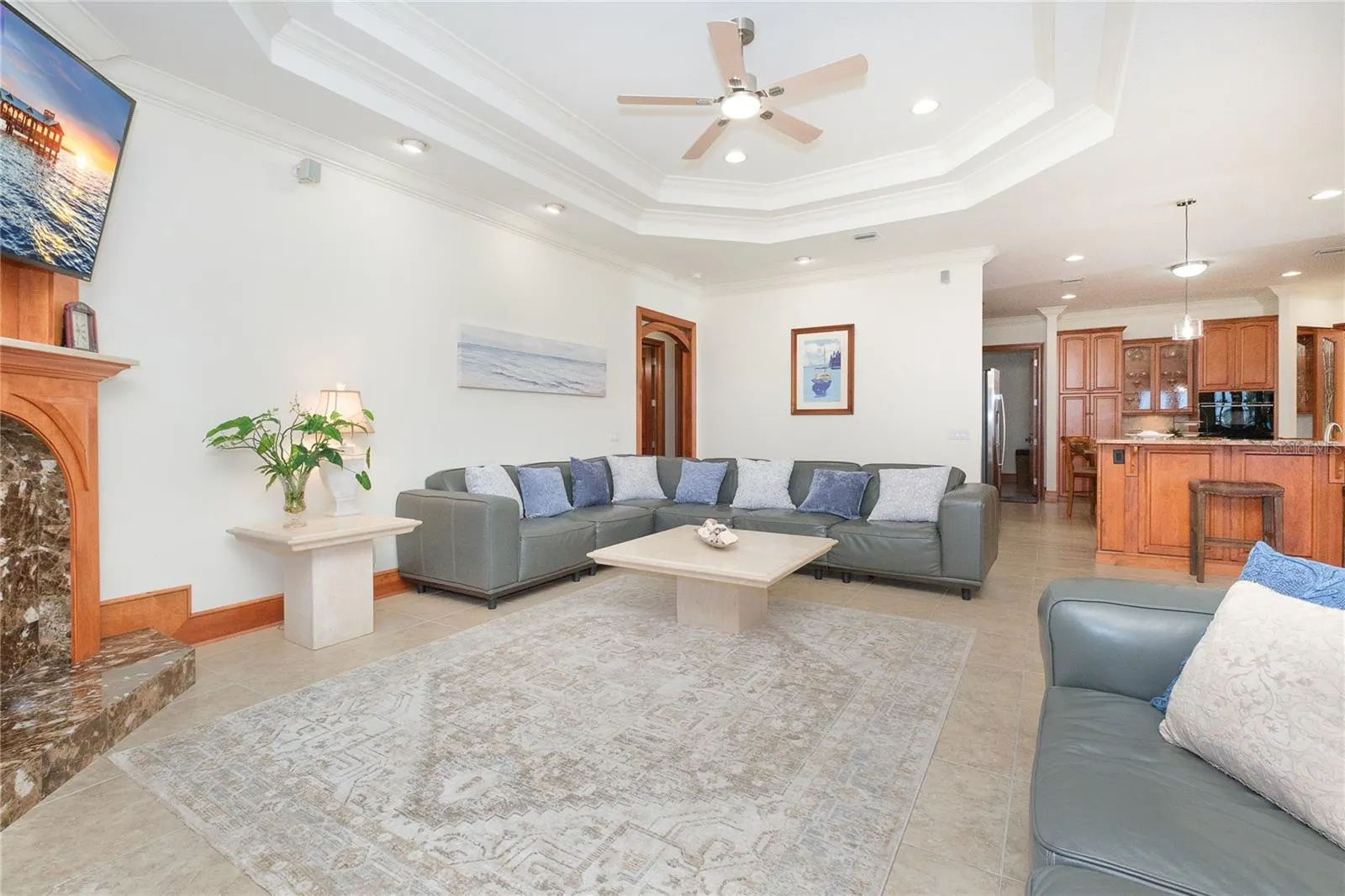 1930 BAYSHORE DR