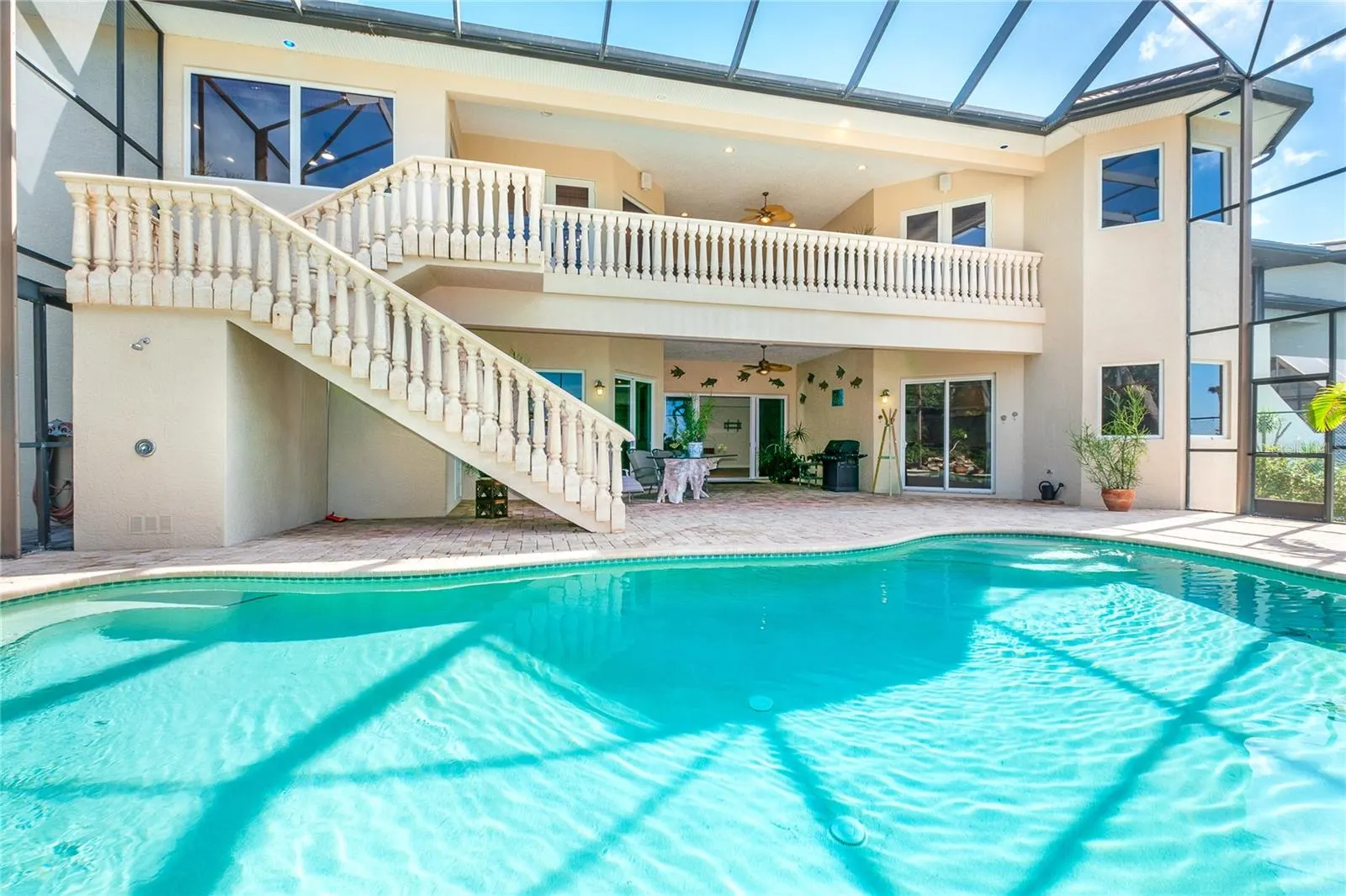 1930 BAYSHORE DR