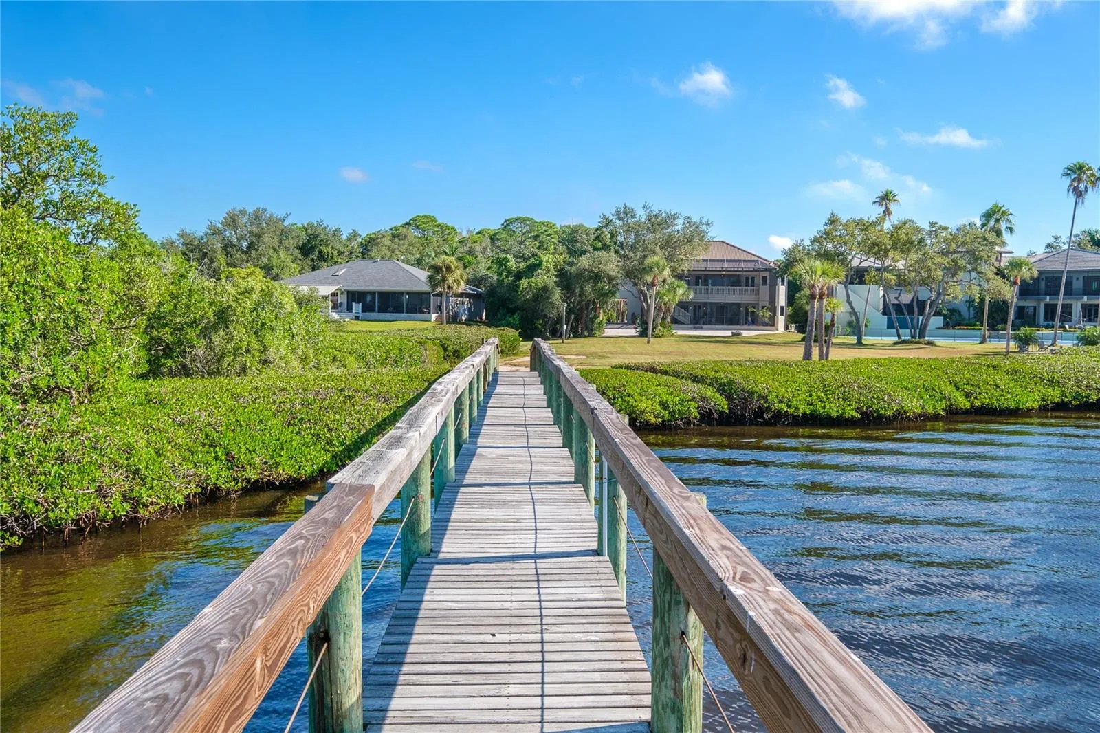 1930 BAYSHORE DR