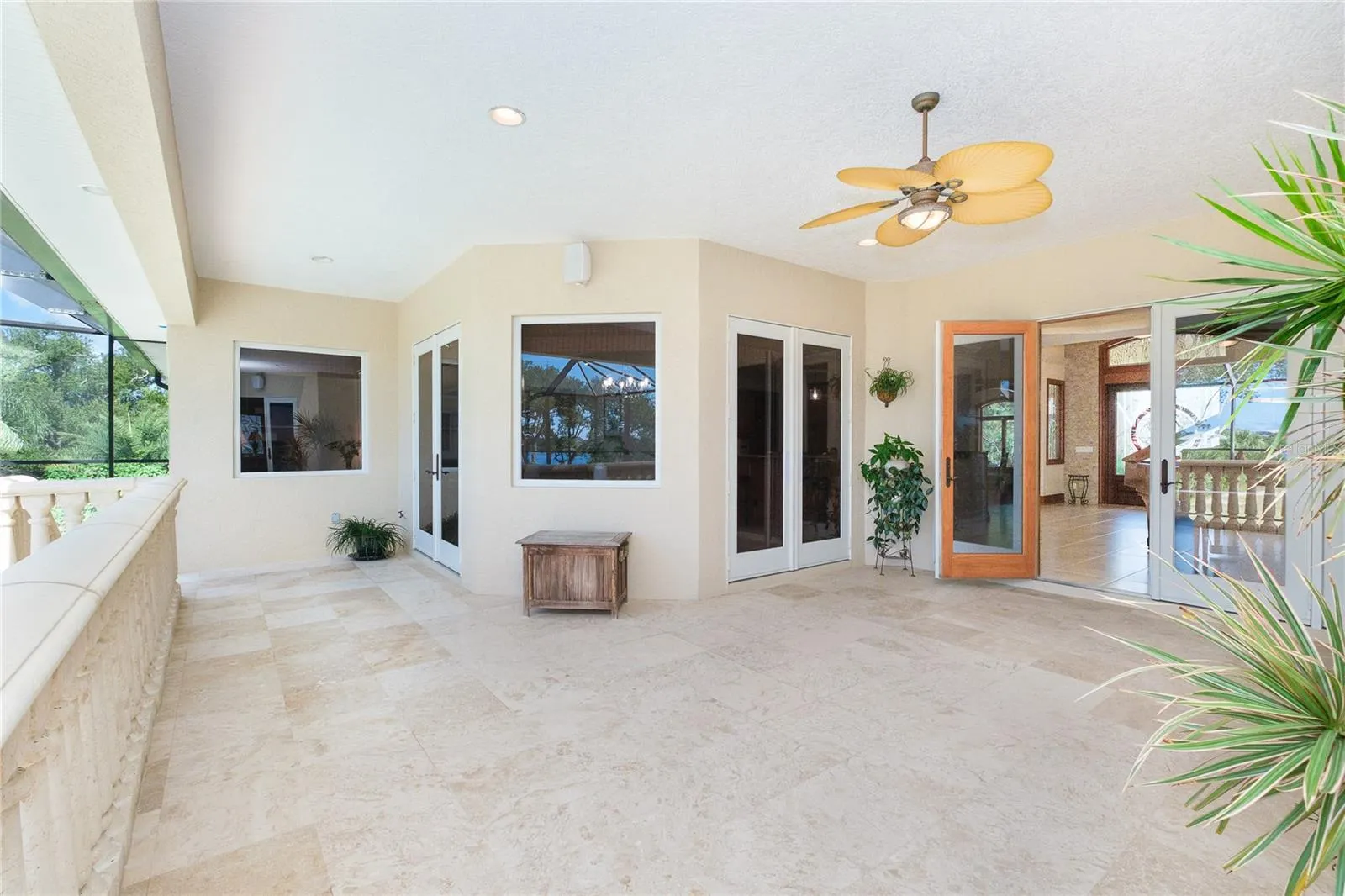 1930 BAYSHORE DR