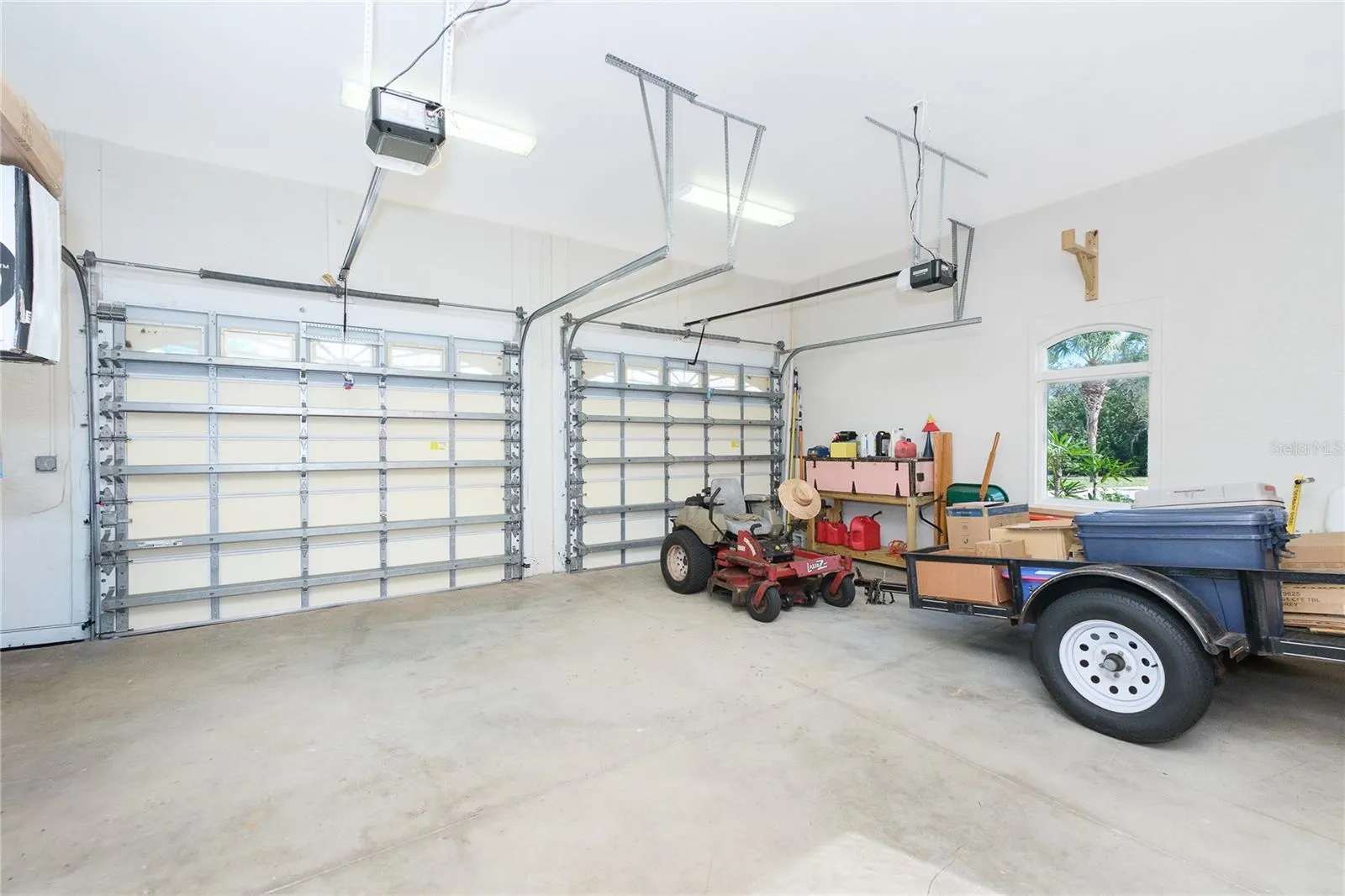 1930 BAYSHORE DR