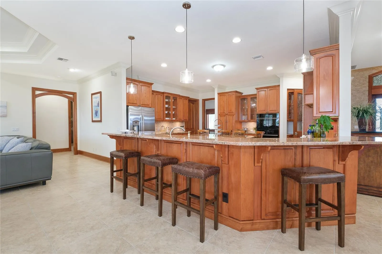 1930 BAYSHORE DR