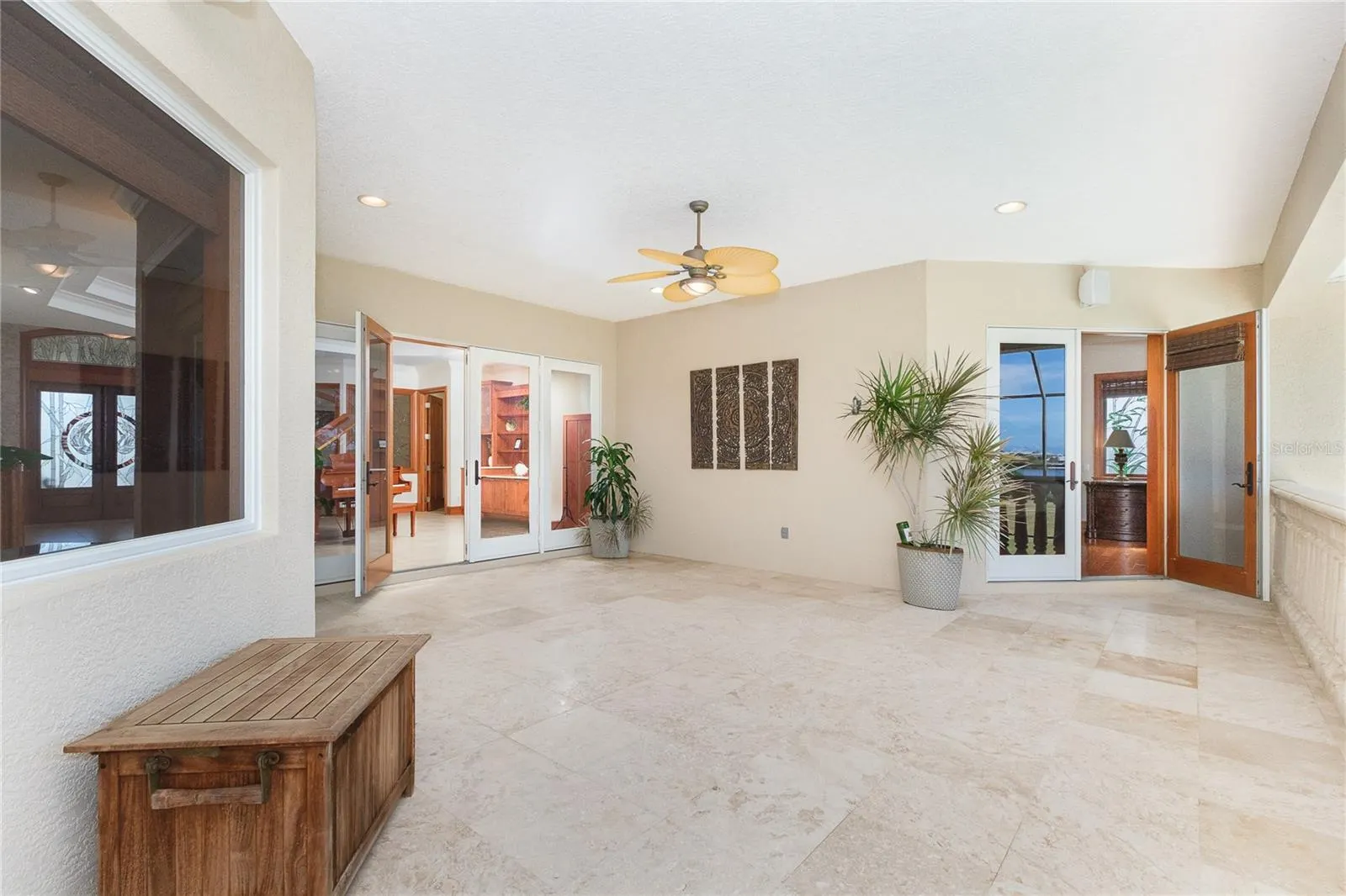 1930 BAYSHORE DR