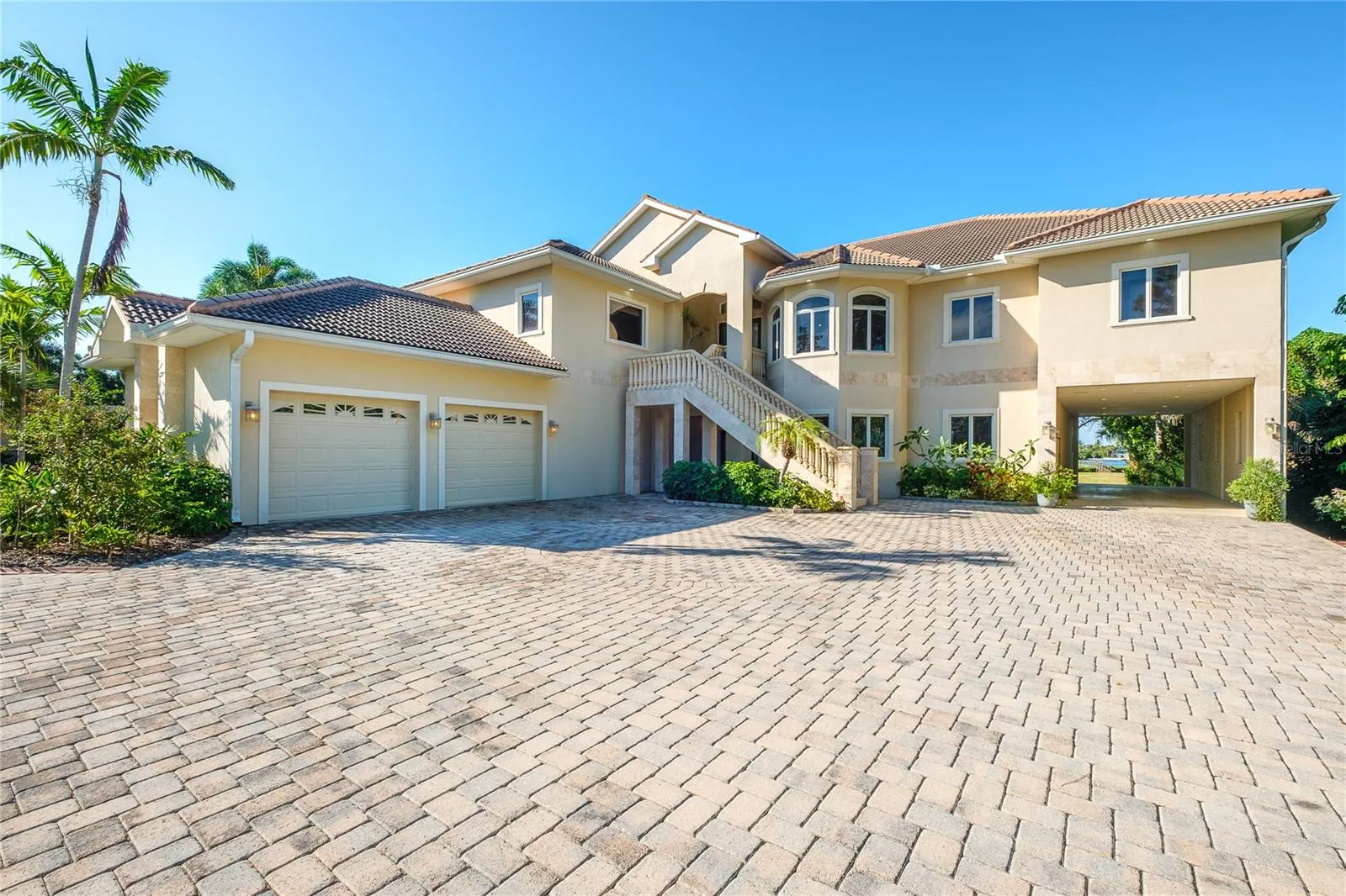 1930 BAYSHORE DR