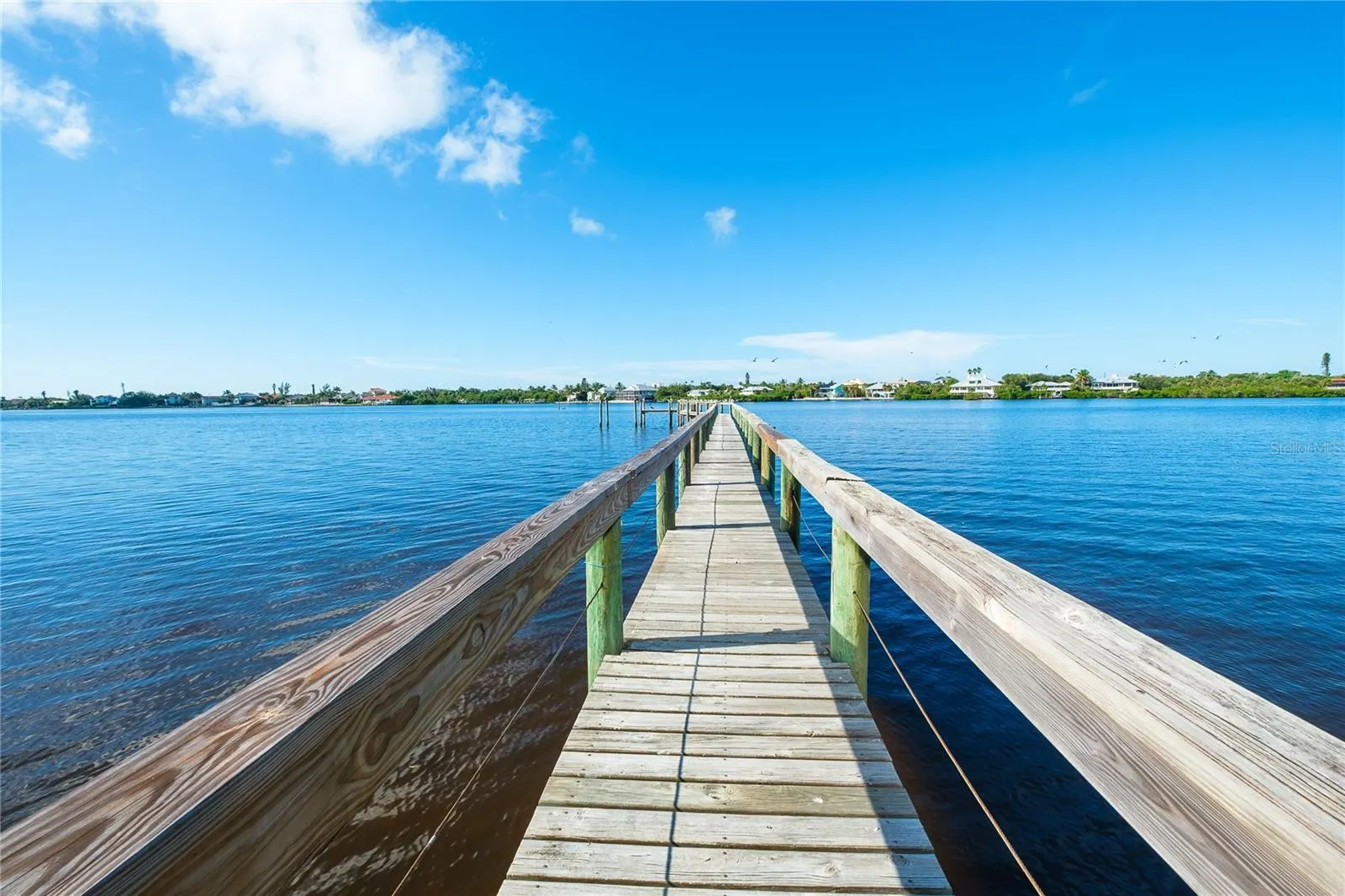 1930 BAYSHORE DR