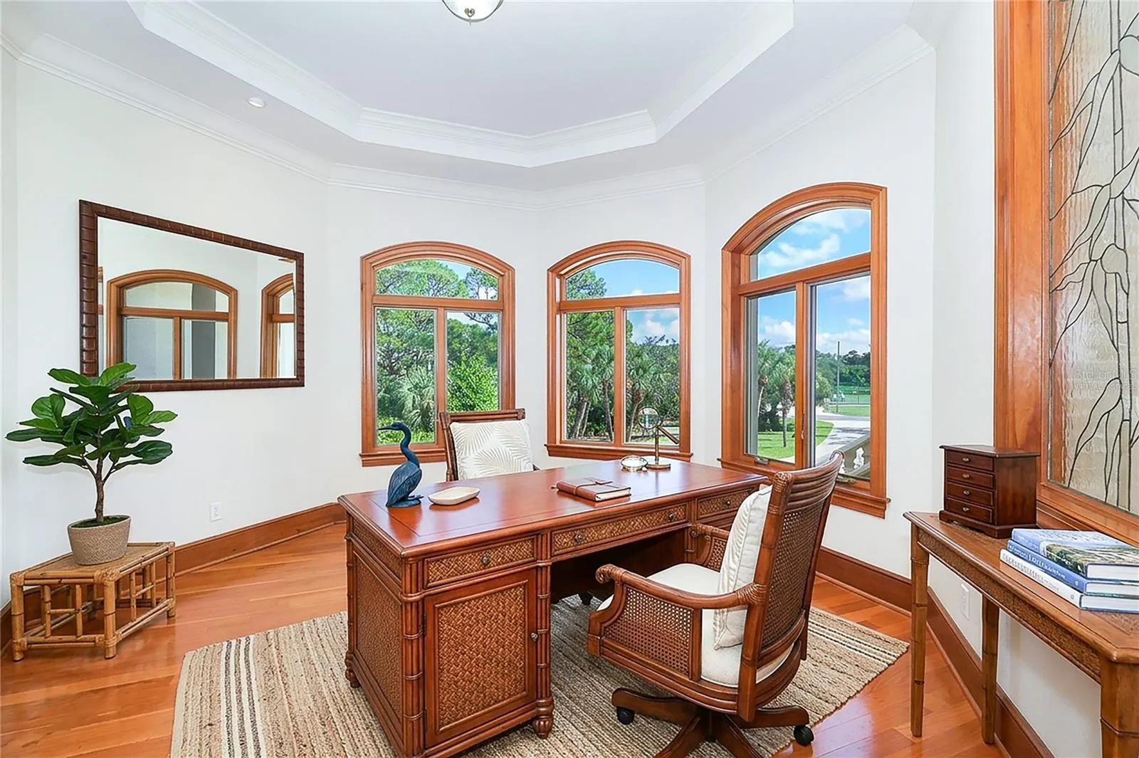 1930 BAYSHORE DR