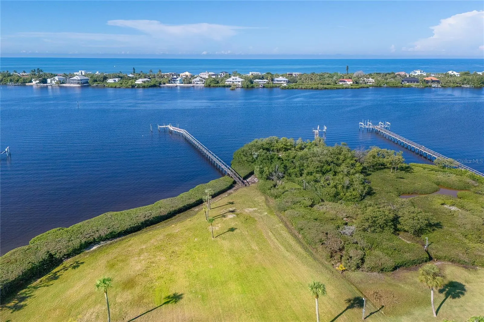 1930 BAYSHORE DR