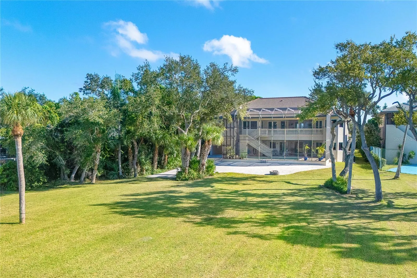 1930 BAYSHORE DR