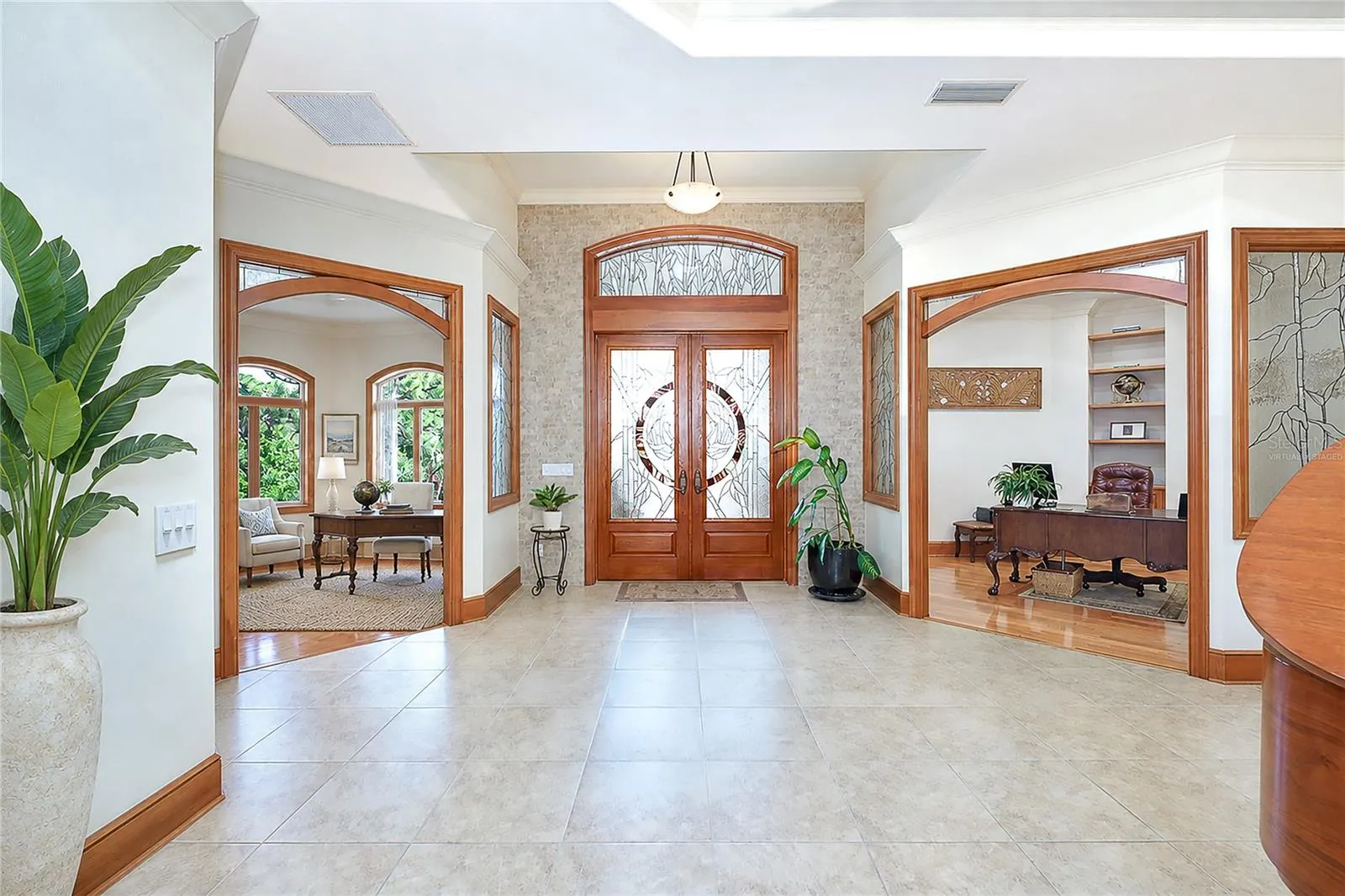 1930 BAYSHORE DR