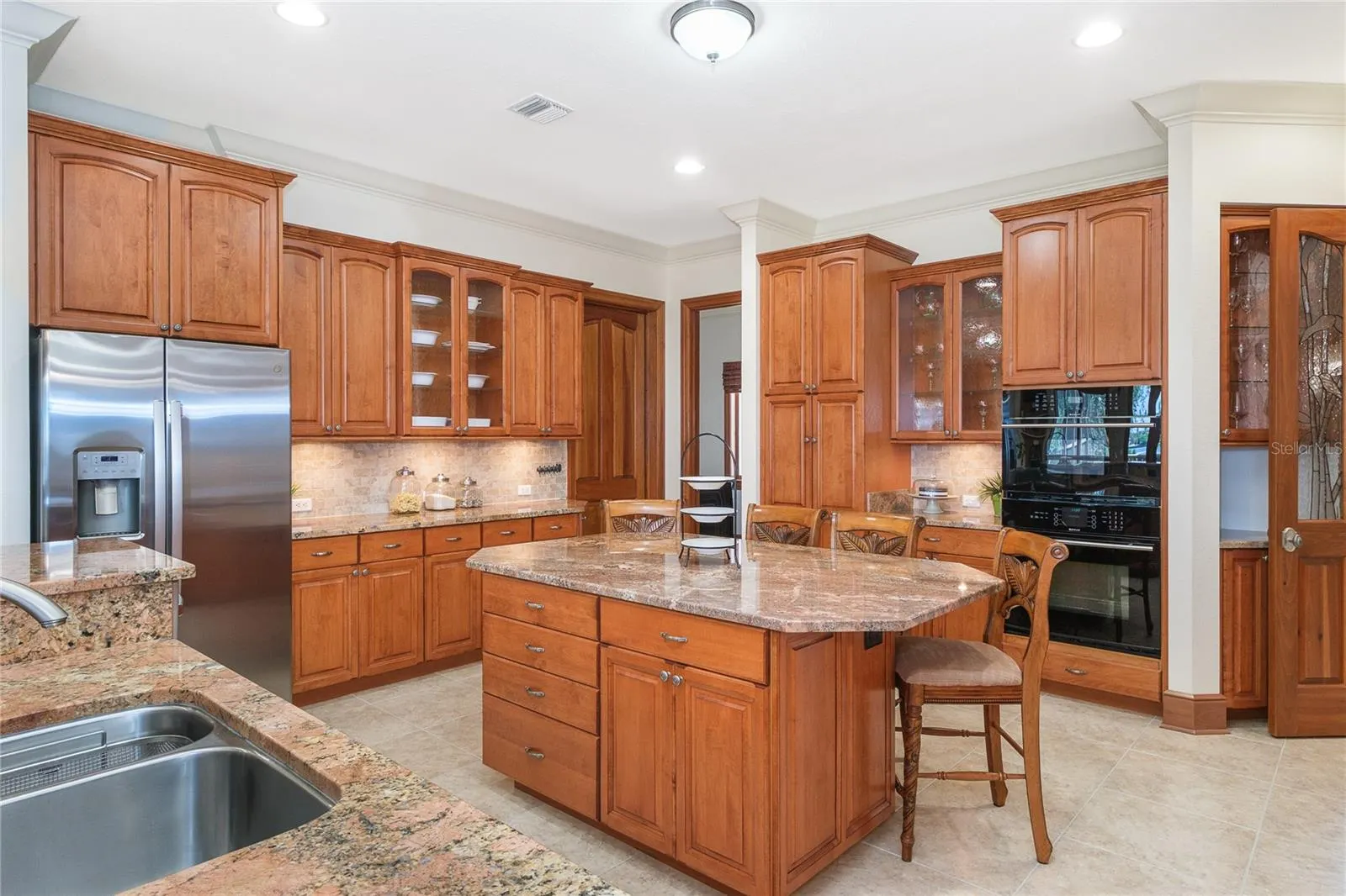 1930 BAYSHORE DR