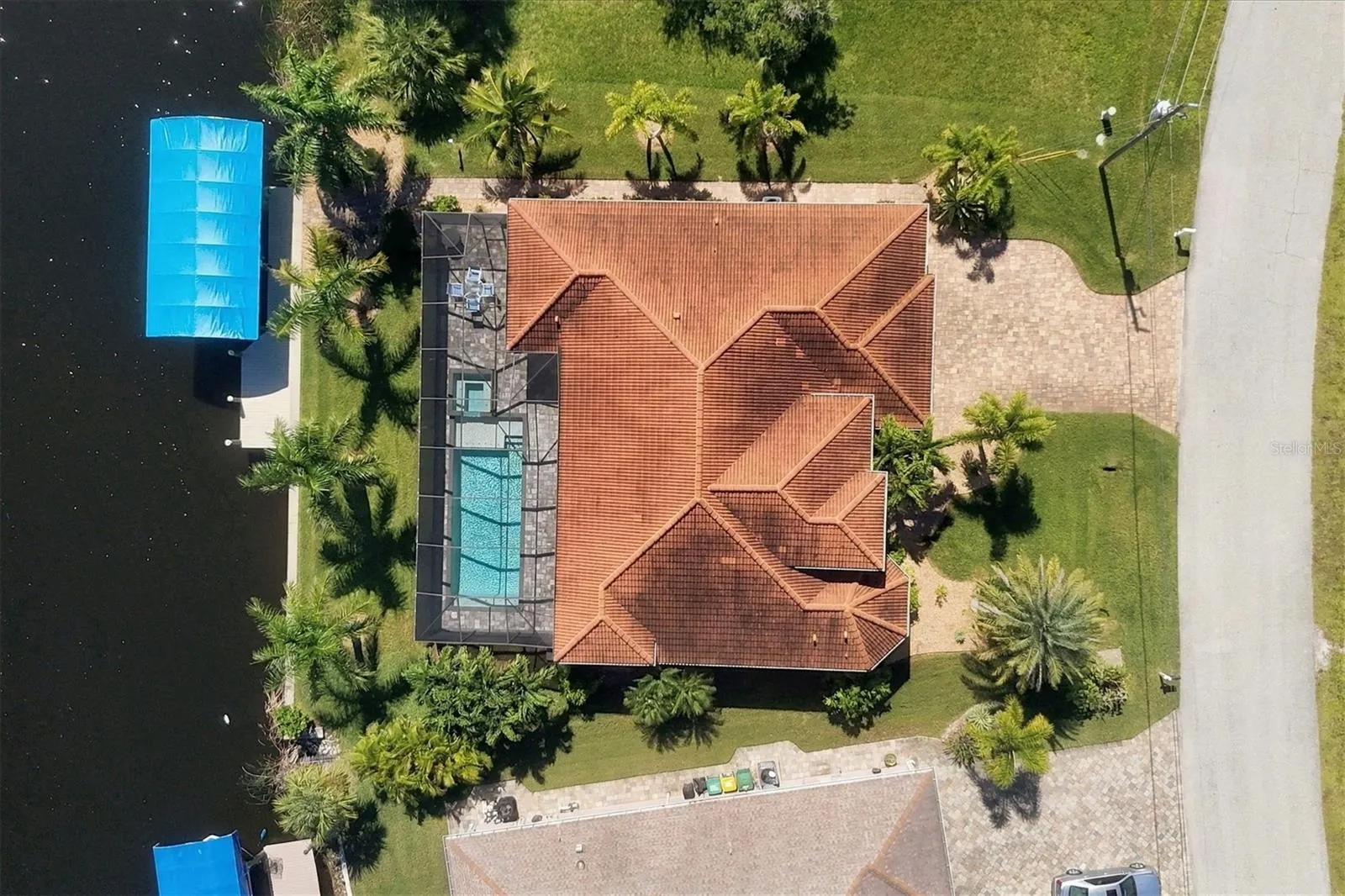 13521 BLAKE DR