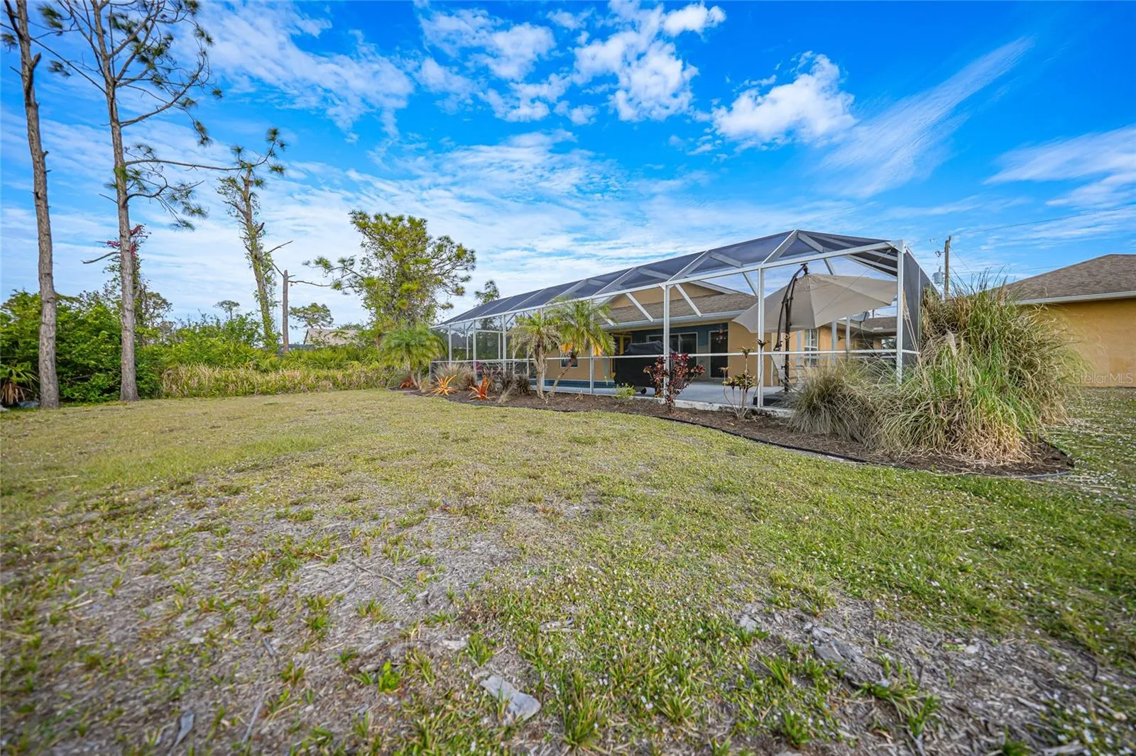 215 AUSTRALIAN DR
