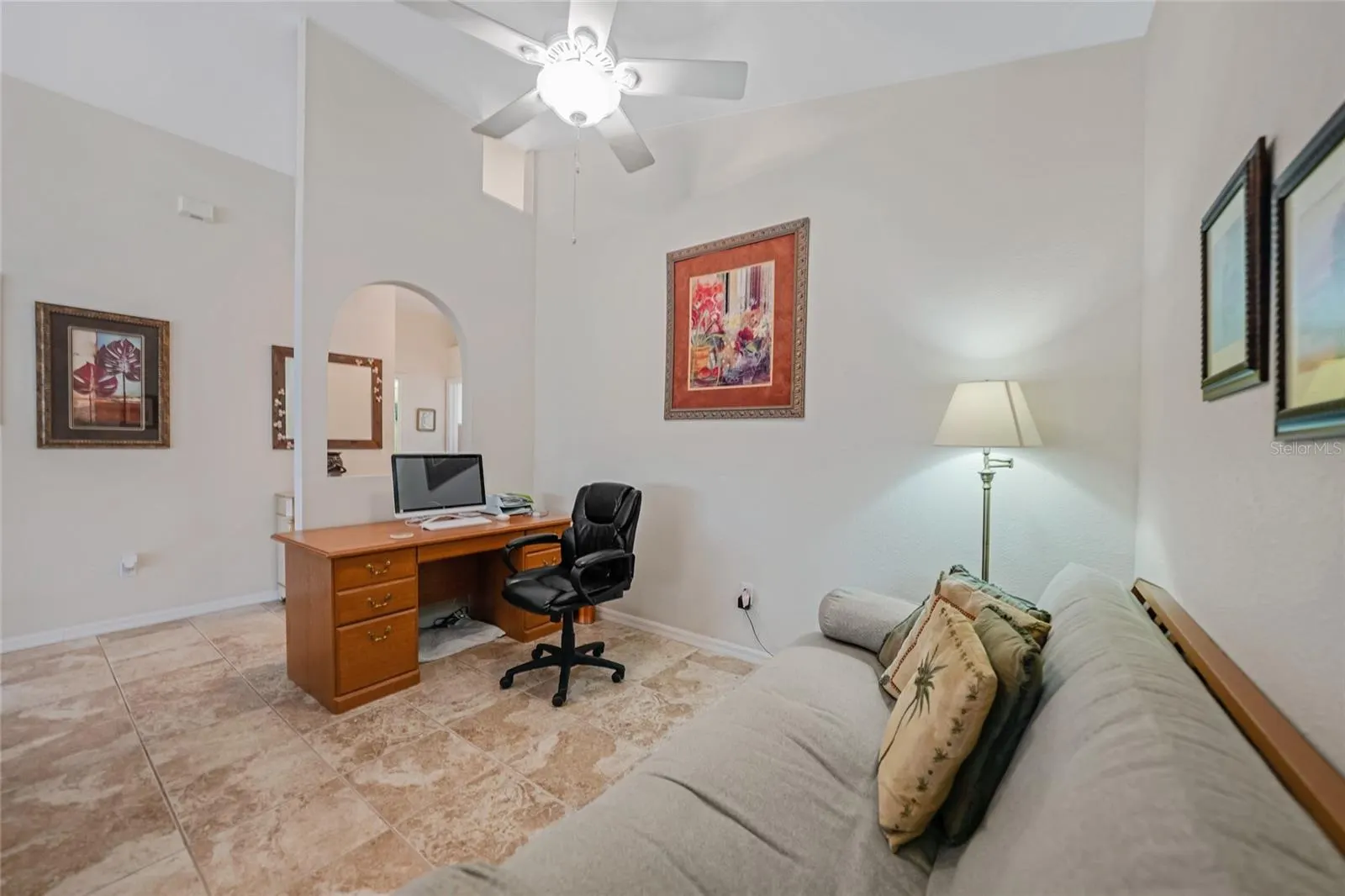 215 AUSTRALIAN DR