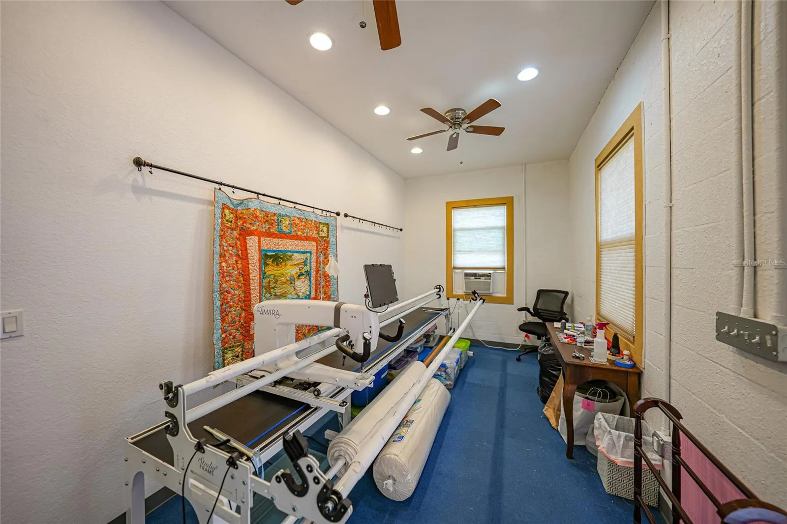 215 AUSTRALIAN DR