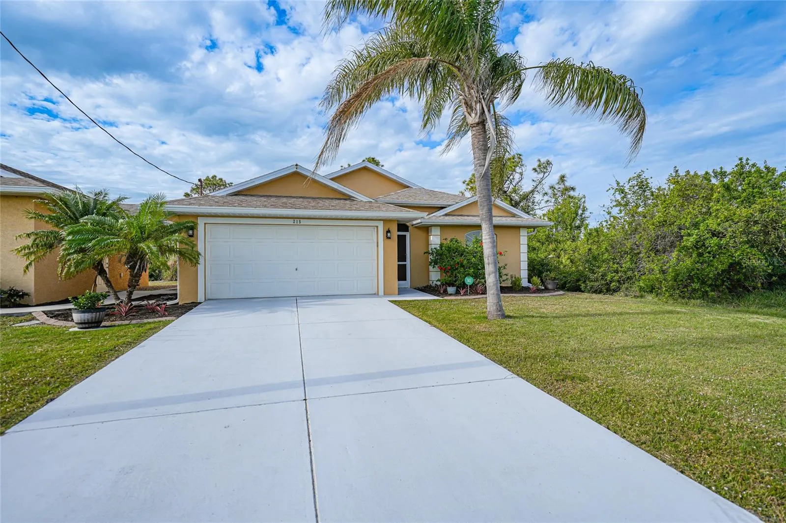 215 AUSTRALIAN DR