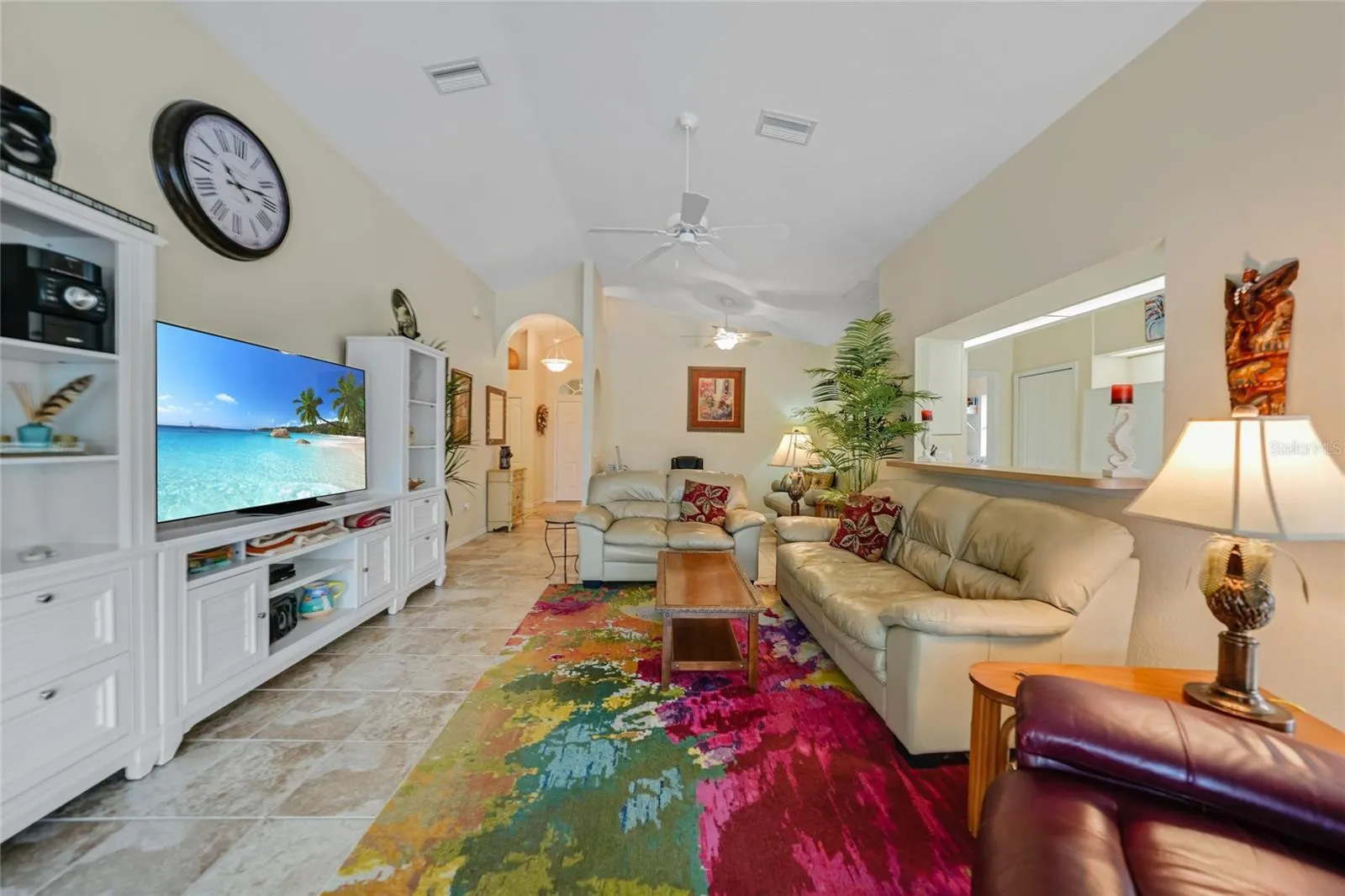 215 AUSTRALIAN DR