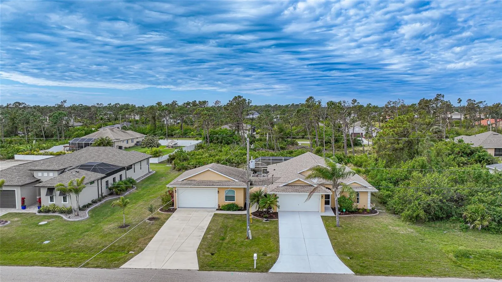 215 AUSTRALIAN DR