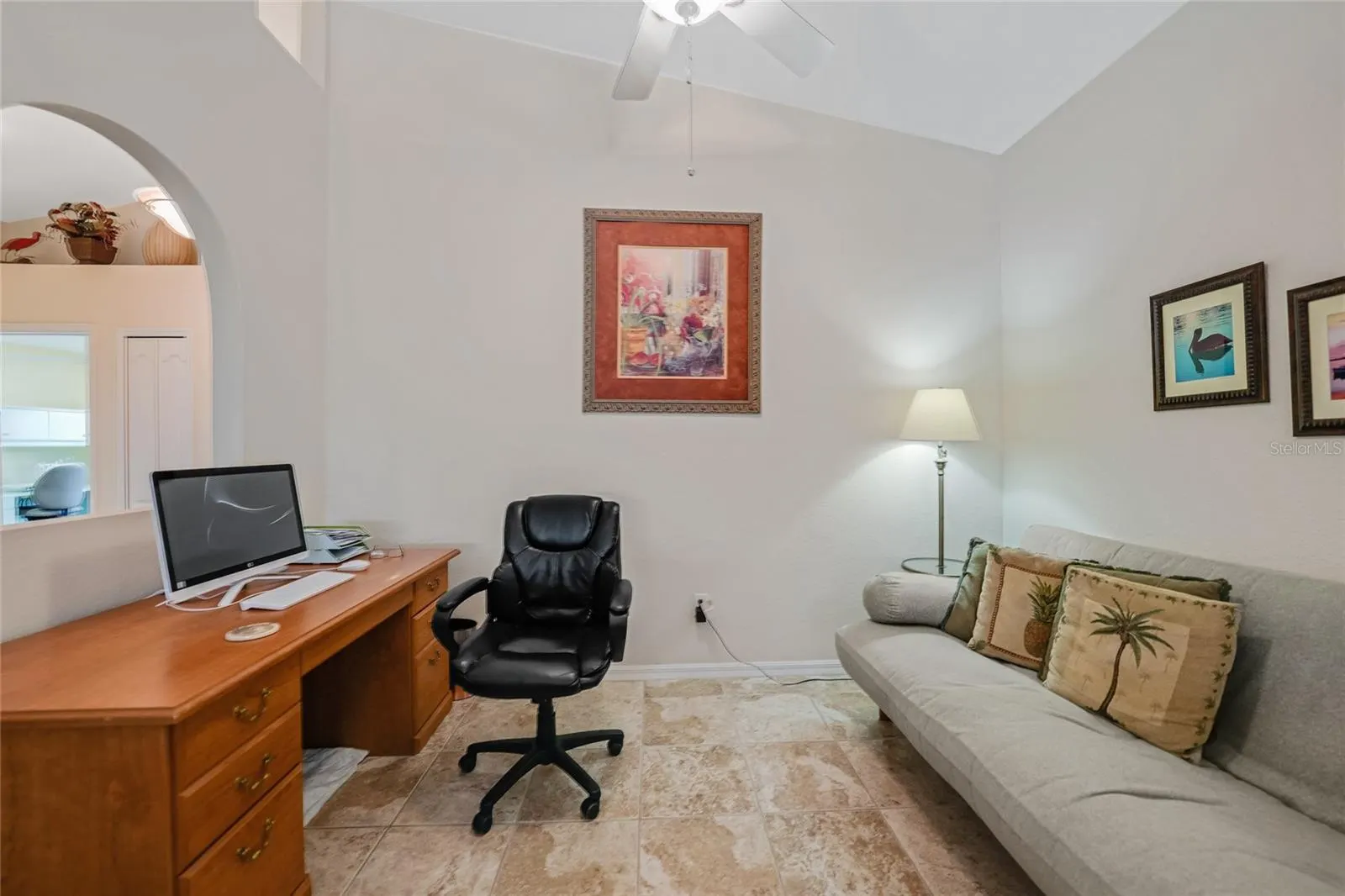 215 AUSTRALIAN DR