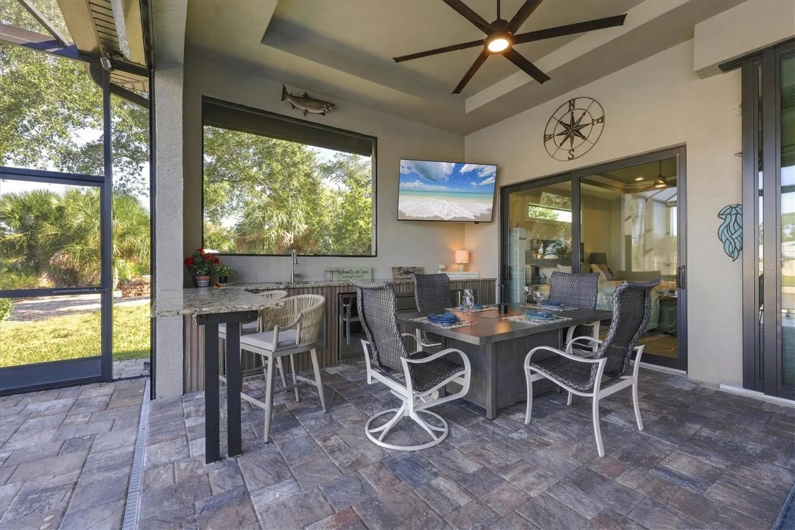9273 SANTA LUCIA DR
