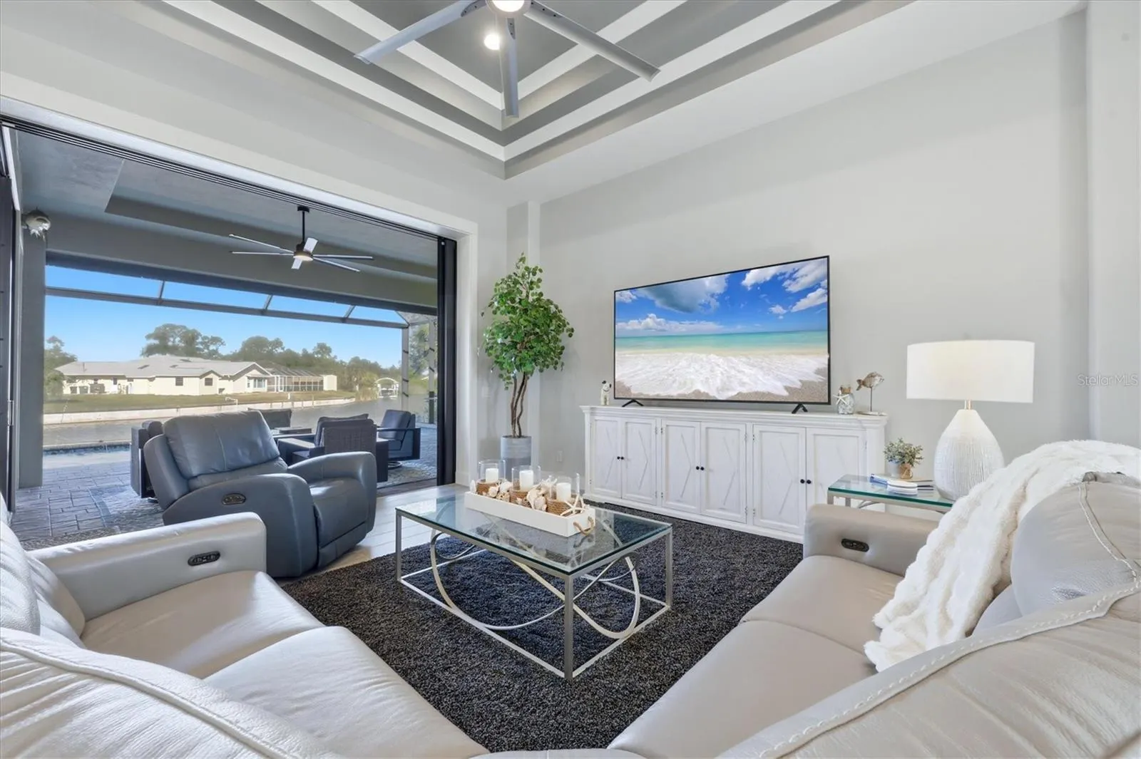 9273 SANTA LUCIA DR