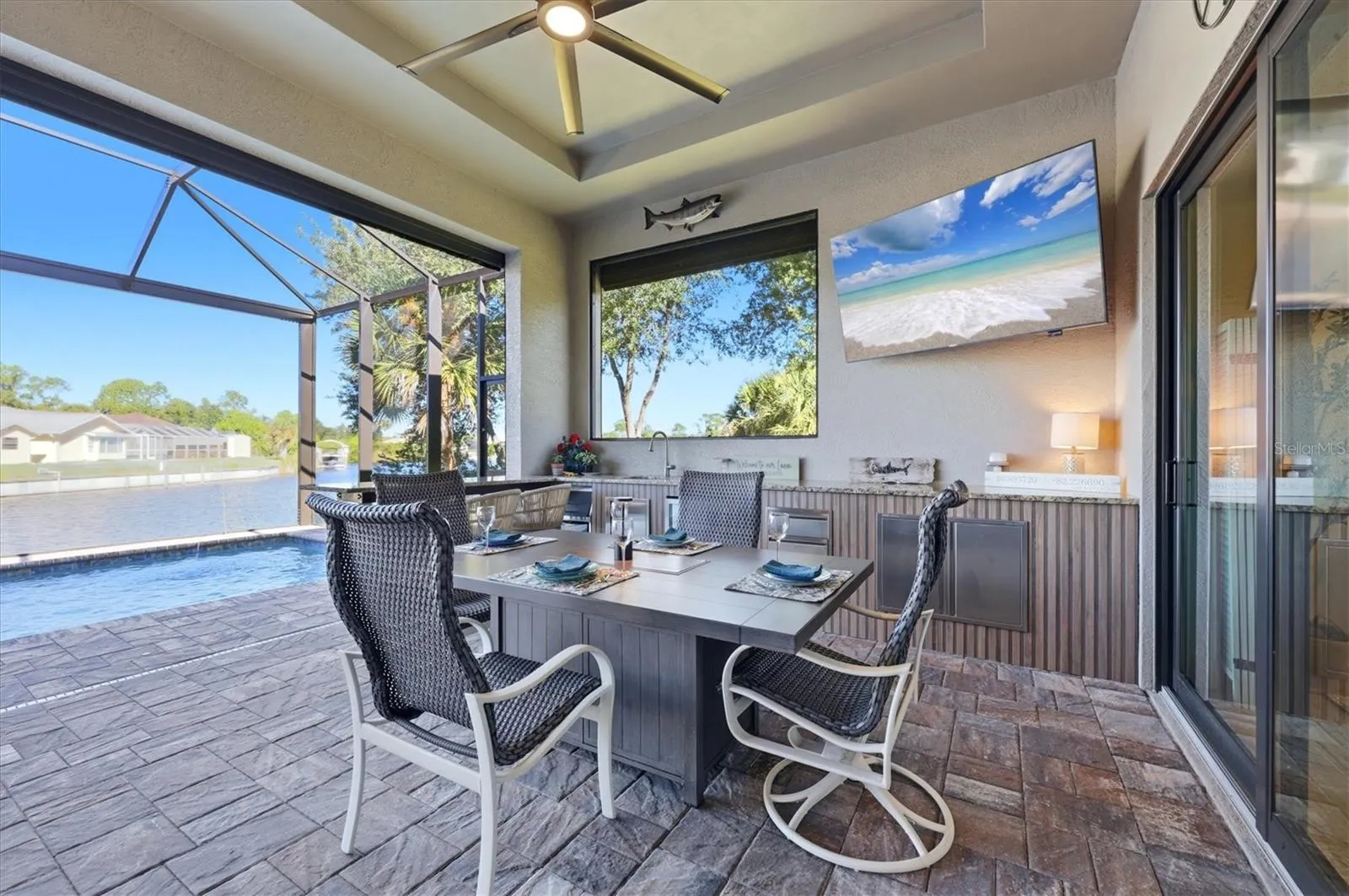 9273 SANTA LUCIA DR