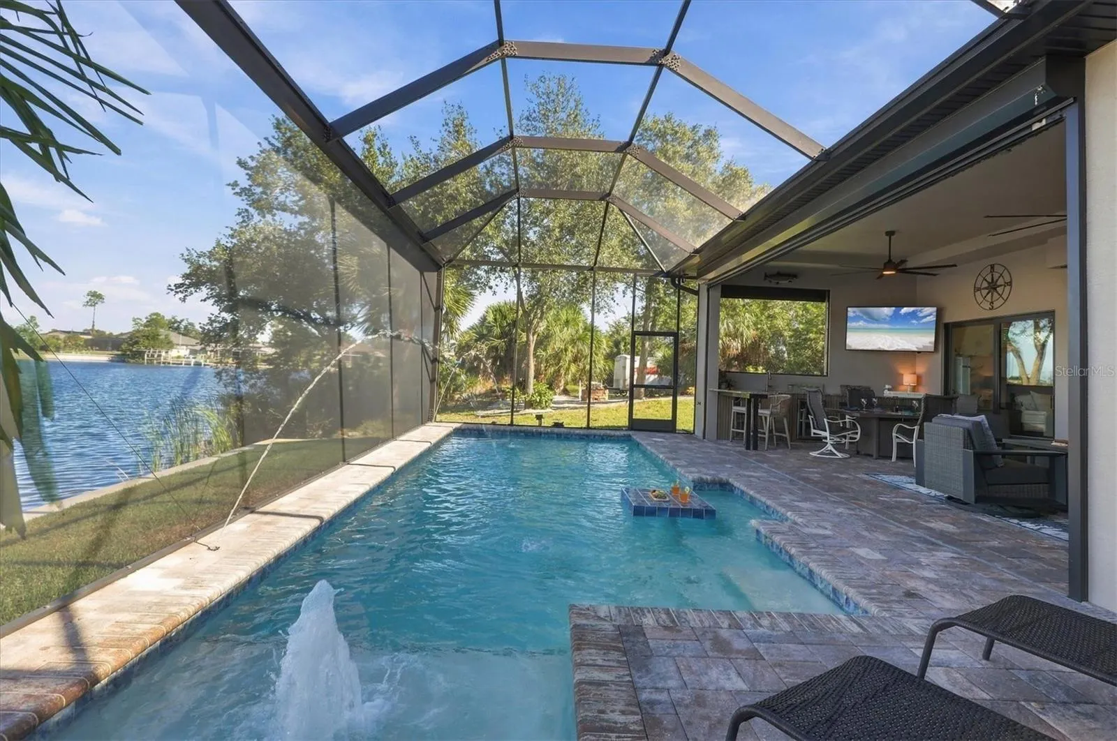 9273 SANTA LUCIA DR