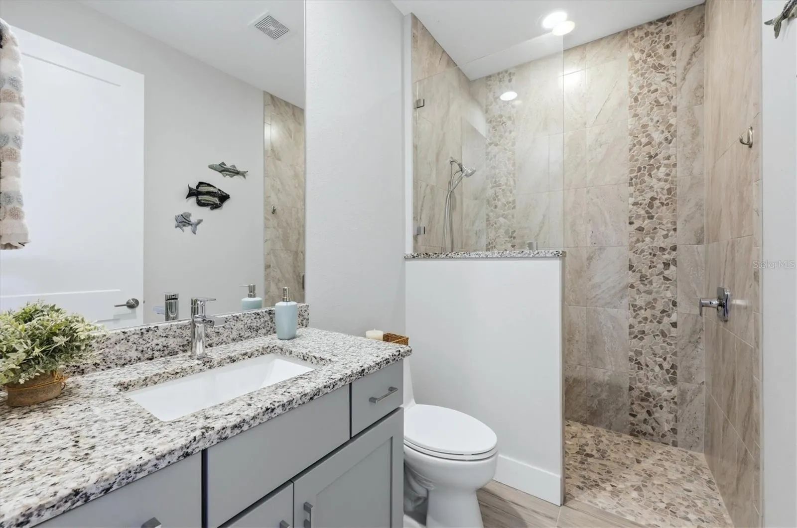 9273 SANTA LUCIA DR