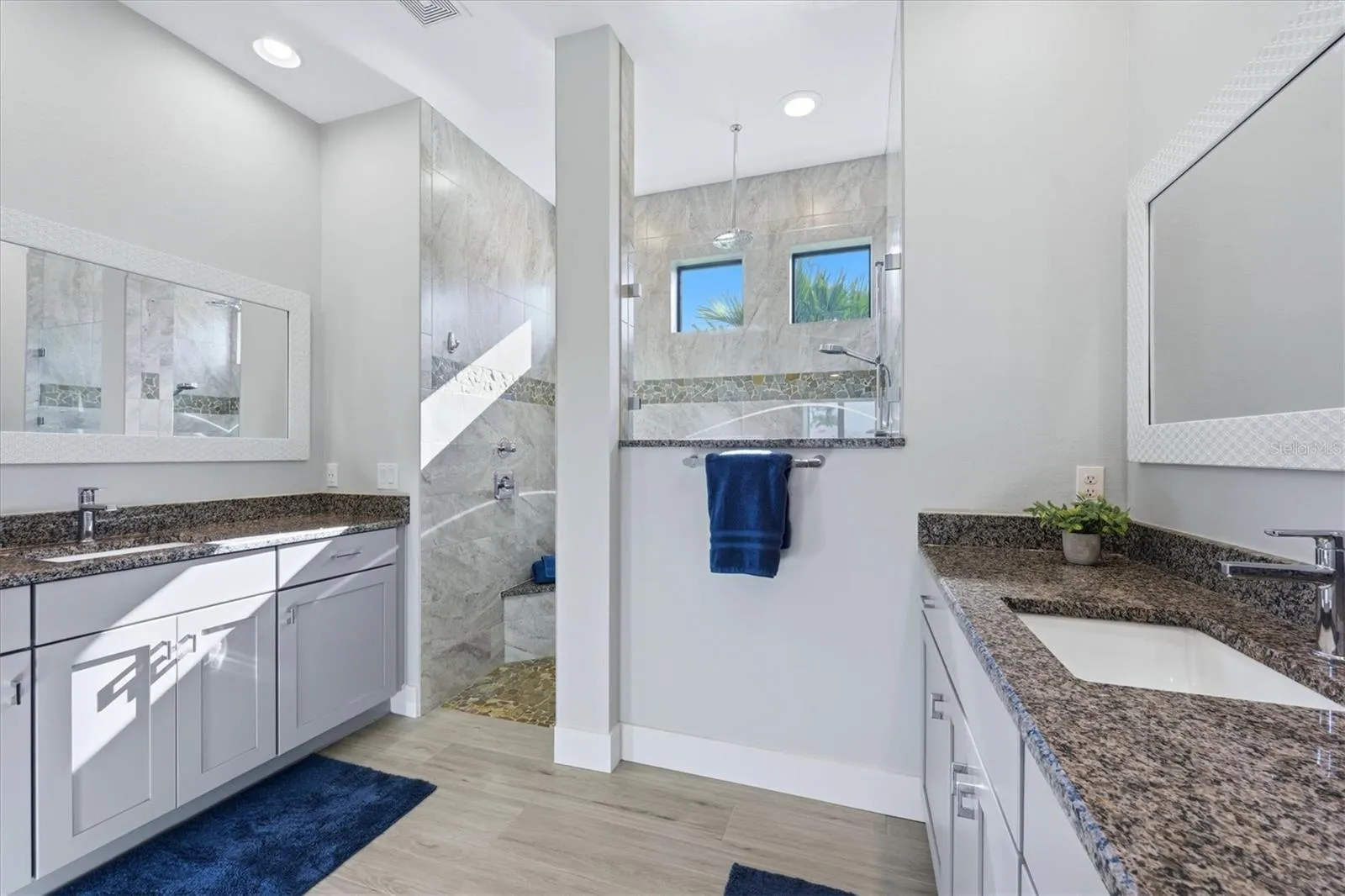 9273 SANTA LUCIA DR