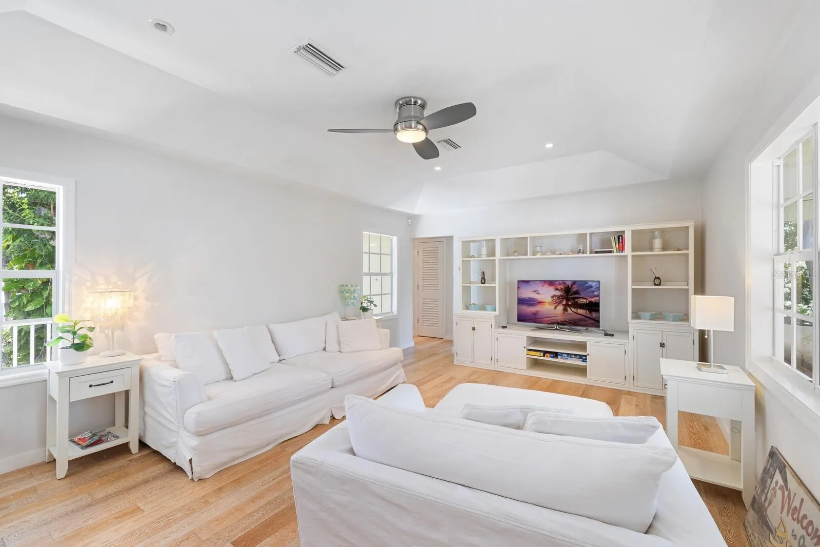 2021 20TH ST W