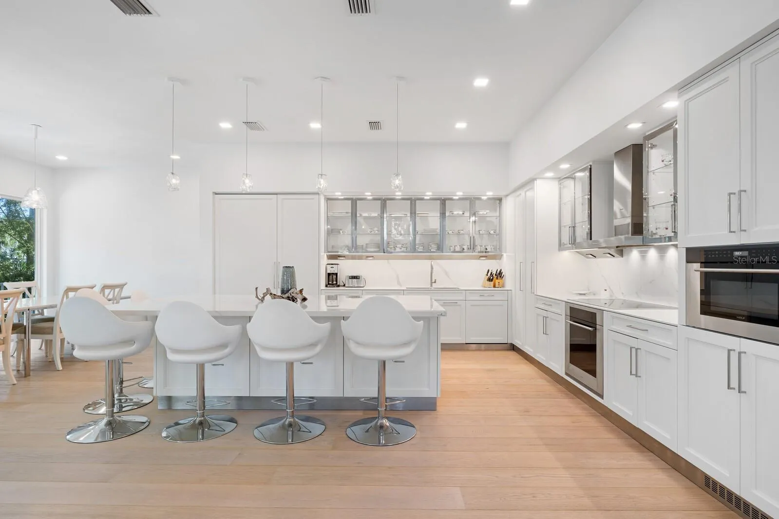 2021 20TH ST W