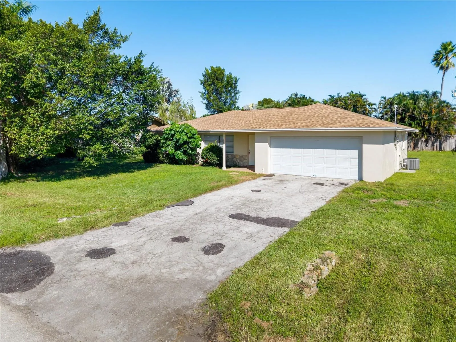 525 SE 35TH ST