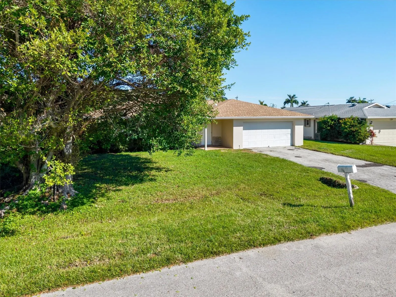 525 SE 35TH ST
