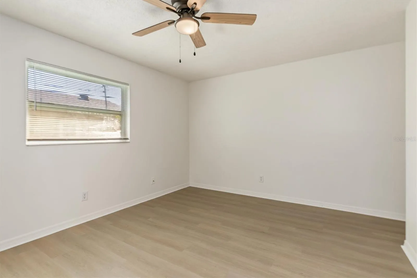 525 SE 35TH ST