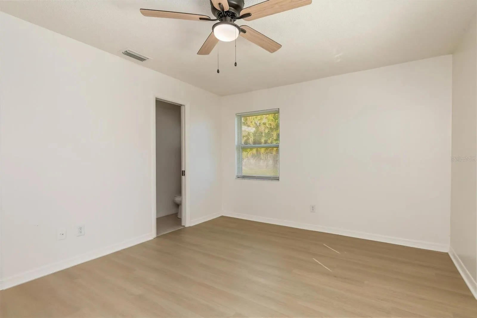 525 SE 35TH ST