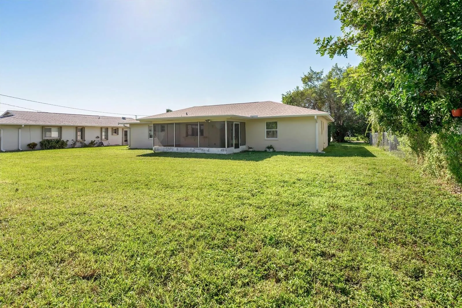 525 SE 35TH ST