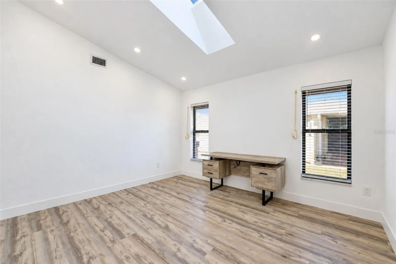 122 BUNKER RD